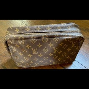 Louis Vuitton Trousse 28 toiletry bag